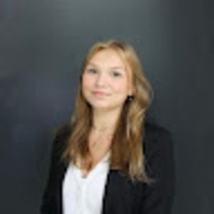 Meet your Posher, Claire